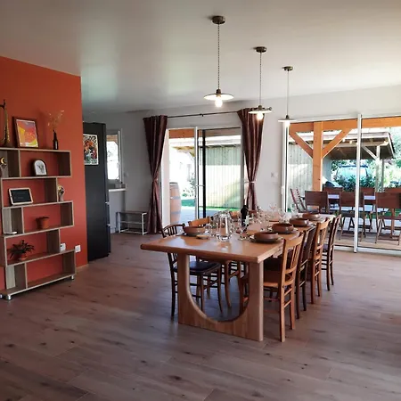 Neuve 8 Pers Grande Terrasse Couverte 10 Min Des Plages Et De Soulac * Talais