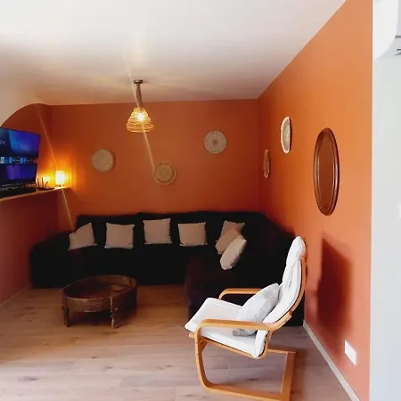 Neuve 8 Pers Grande Terrasse Couverte 10 Min Des Plages Et De Soulac * Talais